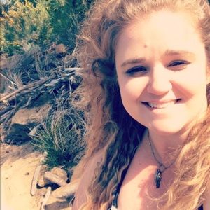 Meet your Posher, Briana